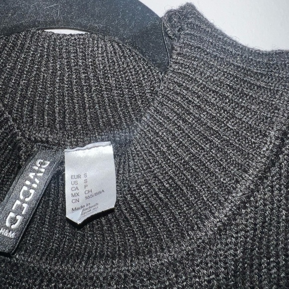 H&M High Neck Sweater - Picture 4 of 5